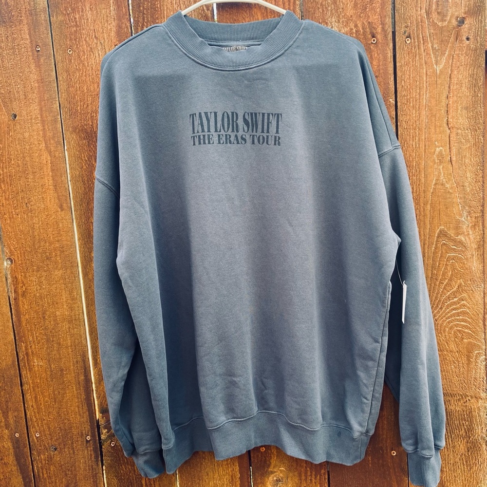 NEW UNWORN TAYLOR SWIFT Eras Tour Blue Crewneck Official Merch Size Small